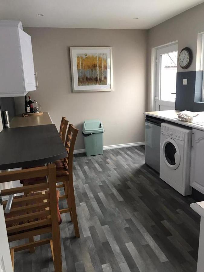 Rose Cottage: Delightful 4 Bedroom Detached Home Portrush Ngoại thất bức ảnh