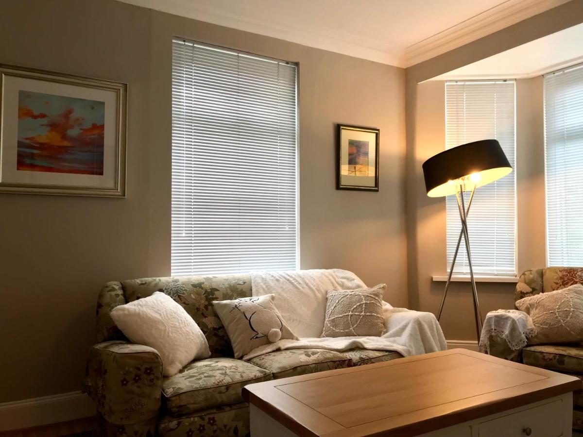 Rose Cottage: Delightful 4 Bedroom Detached Home Portrush Ngoại thất bức ảnh